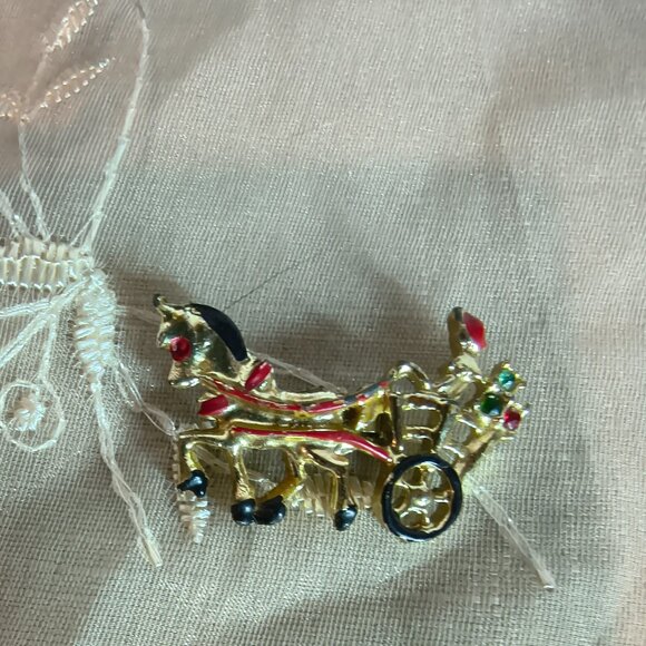 Vintage Horse and Carriage Brooch - Picture 1 of 6